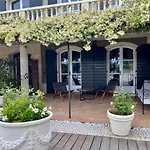 Hotel Bastide Sainte Anne *