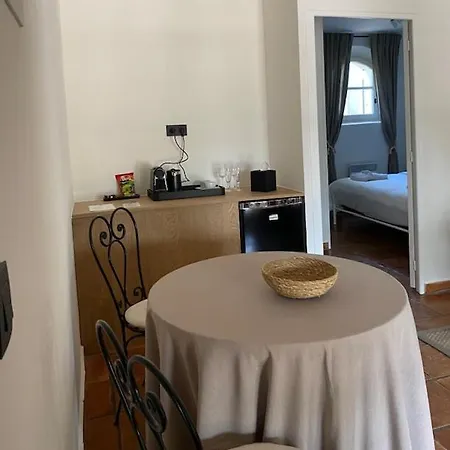 ホテル Bastide Sainte Anne サントロペ