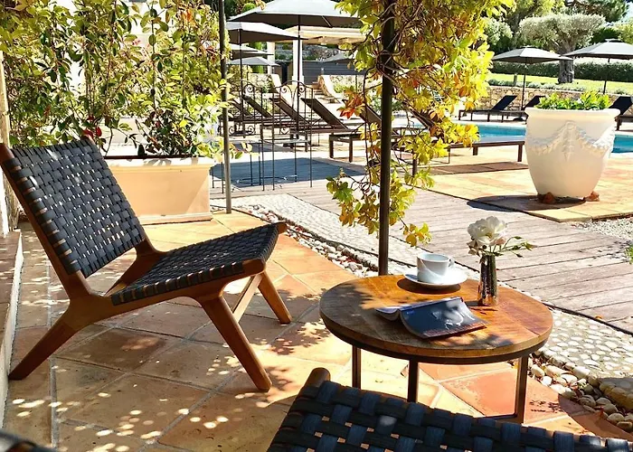 Bastide Sainte Anne Hotel