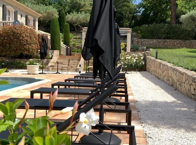 Bastide Sainte Anne Hotel *