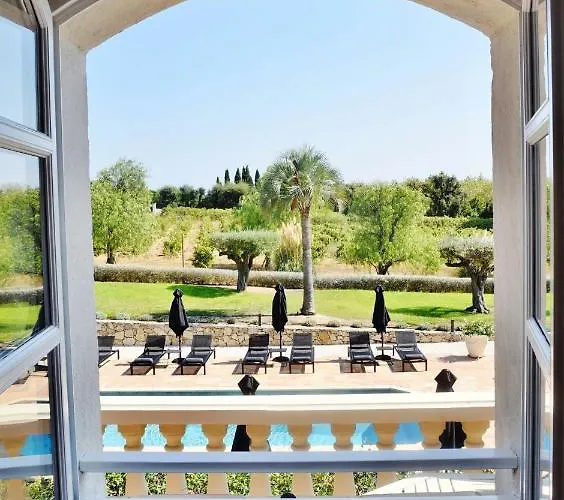 Bastide Sainte Anne Hotel